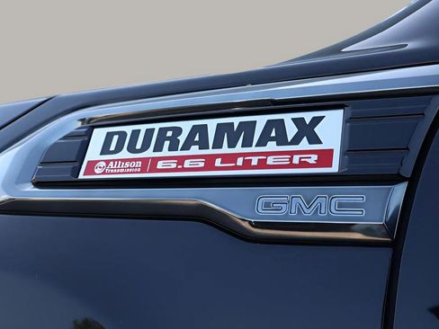 Used 2022 GMC Sierra 2500 AT4 w/ AT4 Premium Plus Package image 11