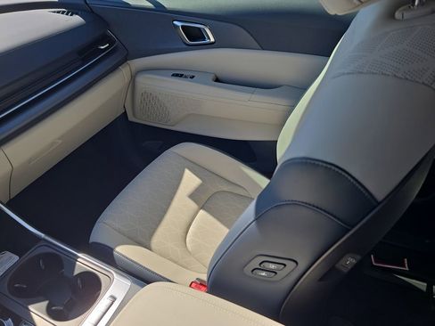 New 2026 Kia Carnival EX image 16