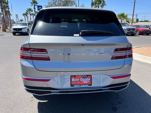 New 2026 Genesis GV80 2.5T RWD image 6