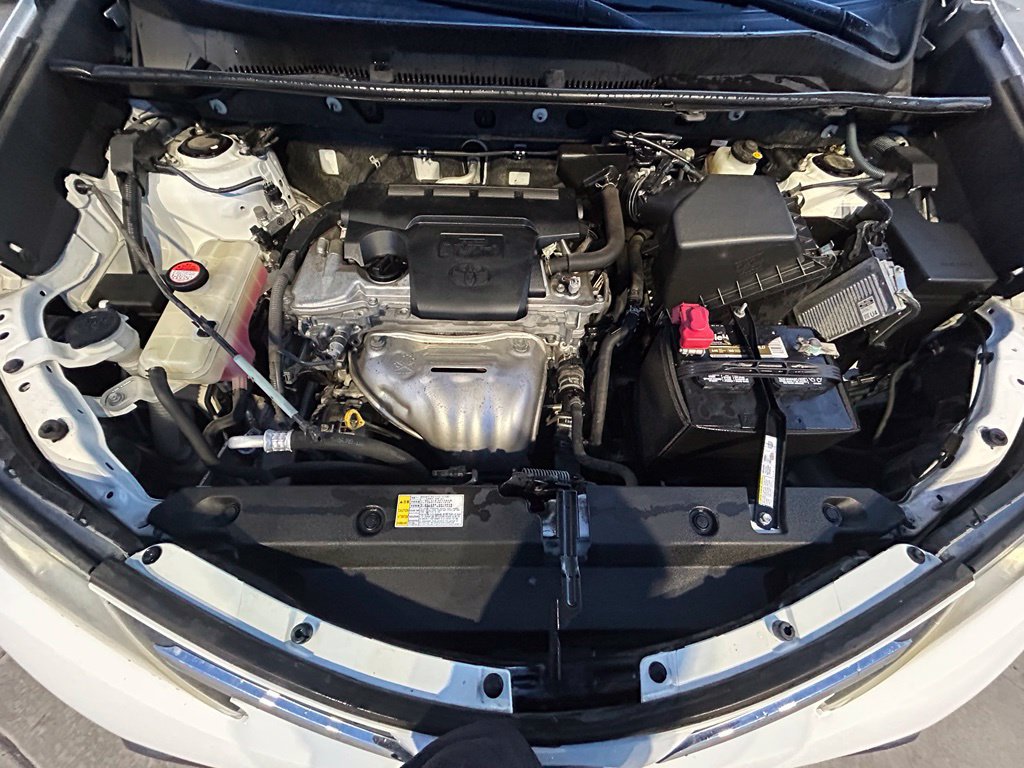 Used 2015 Toyota RAV4 LE AWD/4WD image 34