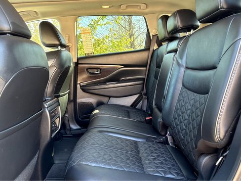Used 2019 Nissan Murano Platinum image 16