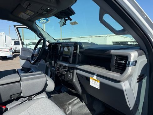 New 2026 Ford F550 4x4 Crew Cab image 15