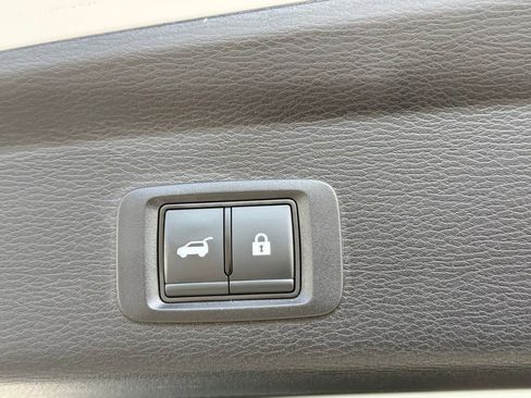 Used 2024 Mitsubishi Outlander FWD image 11