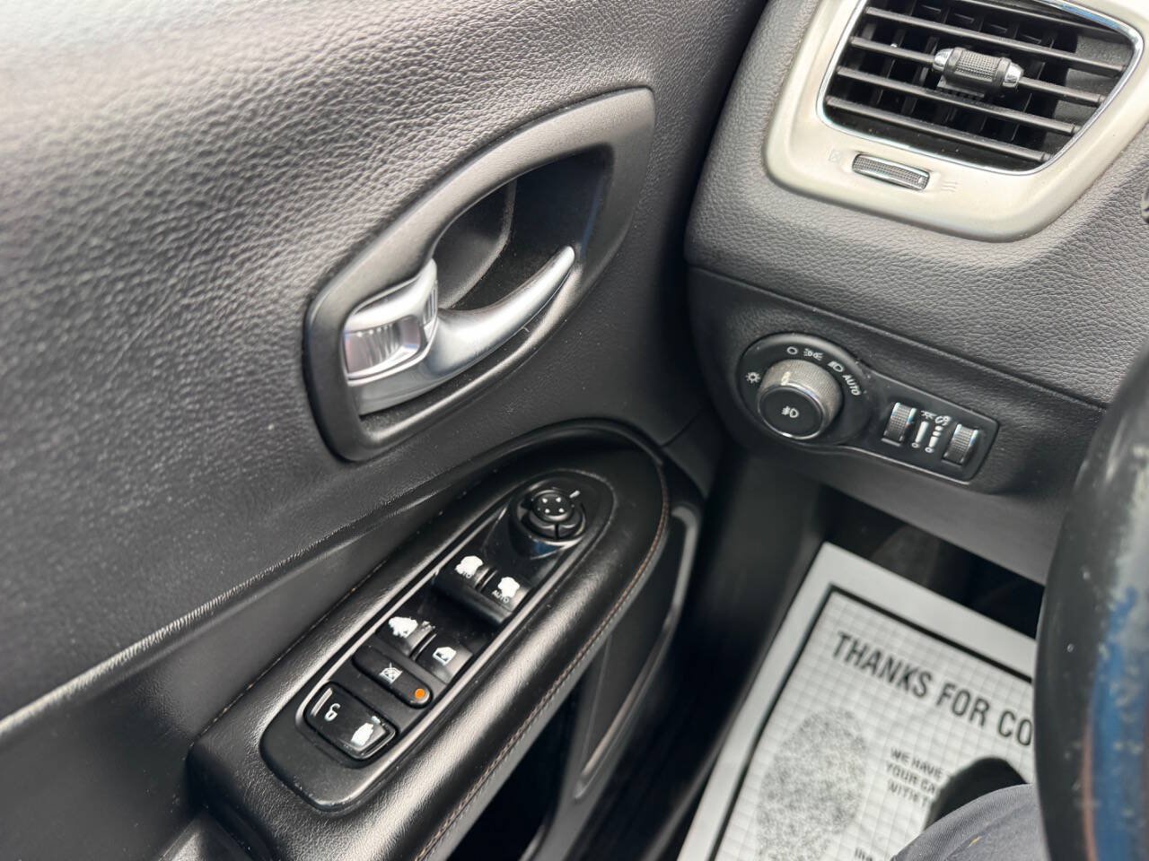 Used 2018 Jeep Compass Latitude AWD/4WD image 49