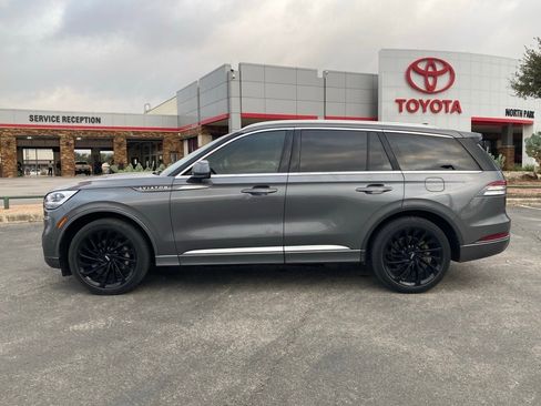 Used 2021 Lincoln Aviator Reserve w/ Equipment Group 210A image 8