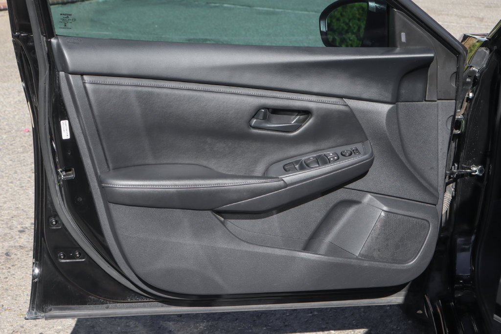 Used 2025 Nissan Sentra S FWD image 16