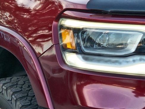 Used 2019 RAM 1500 Laramie AWD/4WD image 9