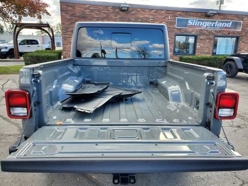 Used 2021 Jeep Gladiator Sport image 23