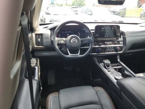Used 2024 Nissan Pathfinder Platinum w/ Cargo Package AWD/4WD image 11