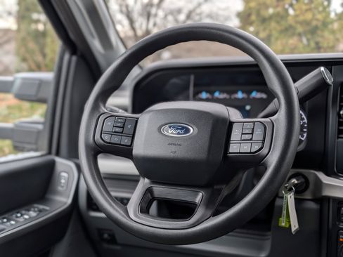 Used 2025 Ford F250 XLT image 15