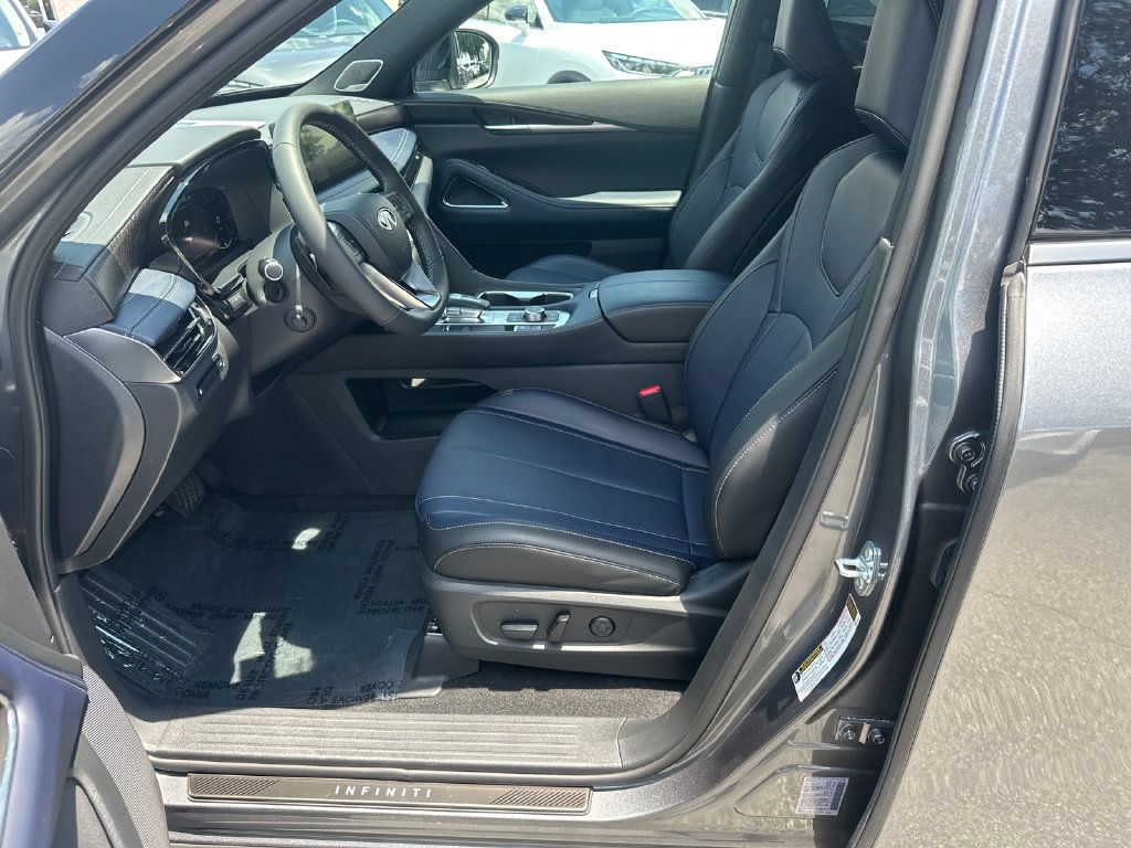 Certified 2026 INFINITI QX60 Sport w/ Dark Cargo Package AWD/4WD image 9