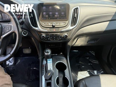 Used 2020 Chevrolet Equinox Premier AWD/4WD image 18