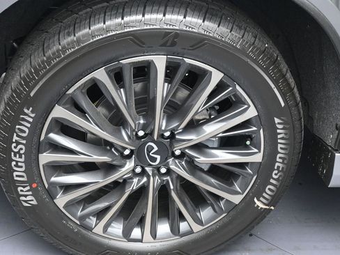 New 2026 INFINITI QX80 Autograph AWD/4WD image 5