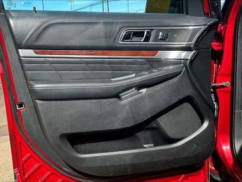 Used 2017 Ford Explorer Platinum AWD/4WD image 22
