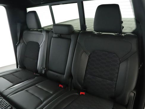 Used 2023 RAM 1500 Big Horn AWD/4WD image 5