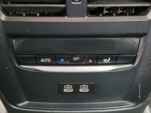 Used 2023 BMW i4 eDrive35 RWD image 13
