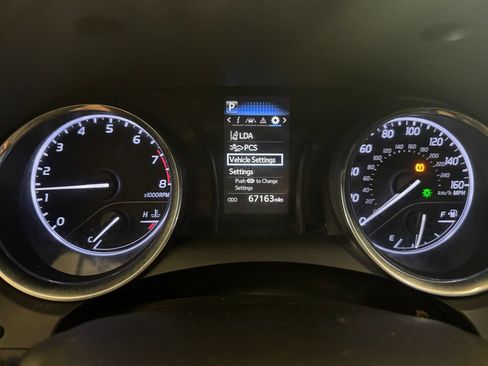 Used 2019 Toyota Camry LE FWD image 10