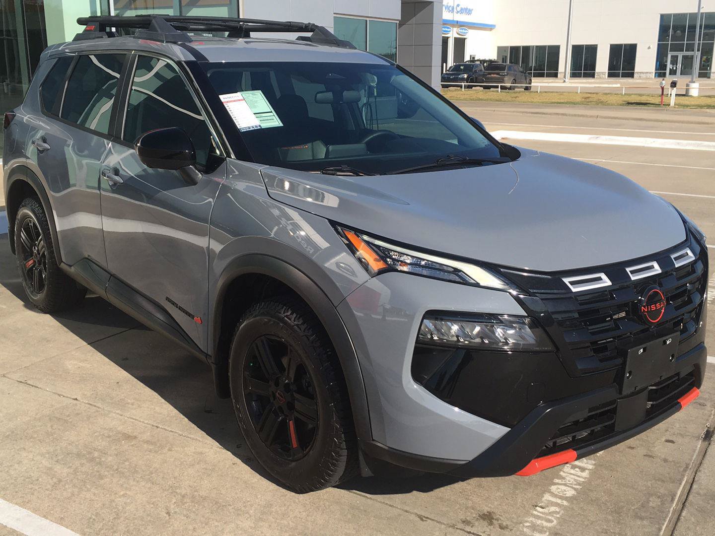 Used 2025 Nissan Rogue SV AWD/4WD image 3