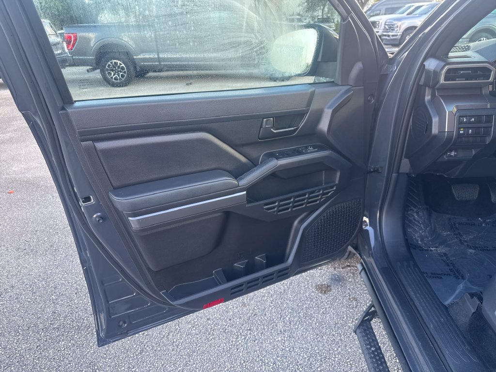 Used 2025 Toyota Tacoma SR5 AWD/4WD image 13