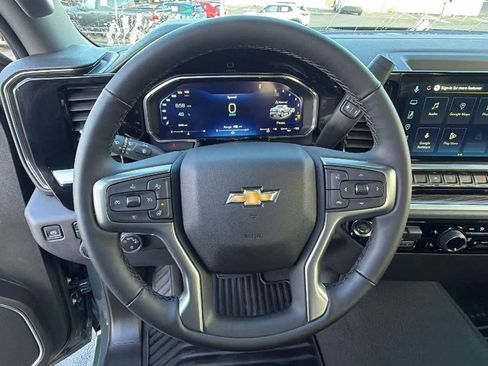 New 2026 Chevrolet Silverado 1500 LT image 18