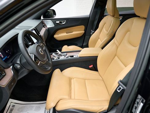 Certified 2023 Volvo XC60 B6 Ultimate w/ Protection Package Premier AWD/4WD image 18
