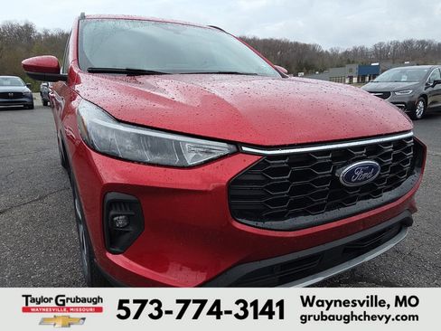 Used 2025 Ford Escape ST-Line Select AWD/4WD image 11