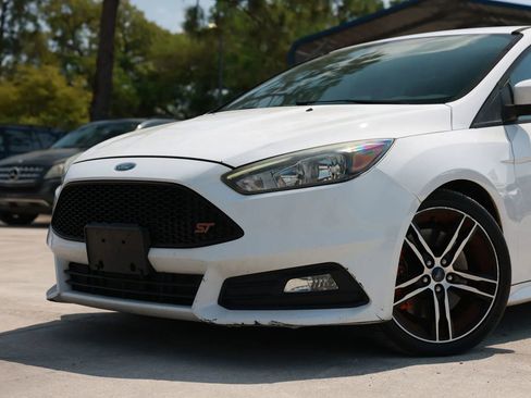 Used 2016 Ford Focus ST FWD image 24