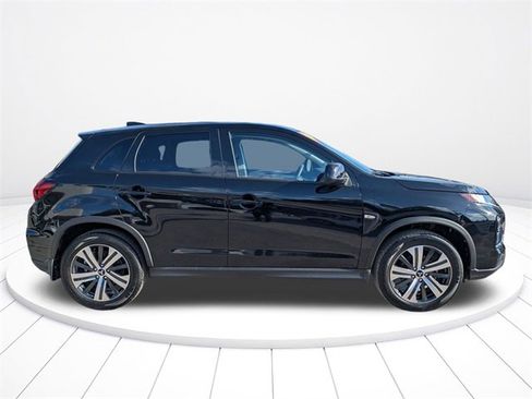 Used 2025 Mitsubishi Outlander Sport ES image 3