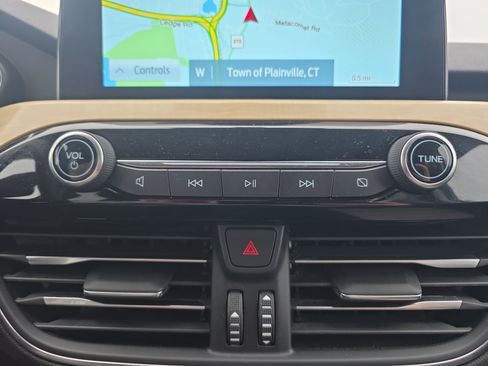 Used 2022 Ford Escape Titanium w/ Titanium Elite Package image 45