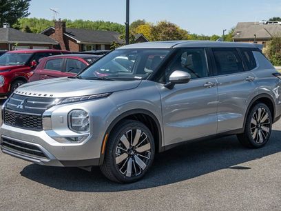 New 2025 Mitsubishi Outlander AWD