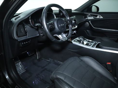 Used 2023 Kia Stinger GT2 image 17