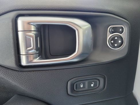 Used 2020 Jeep Gladiator Overland image 20