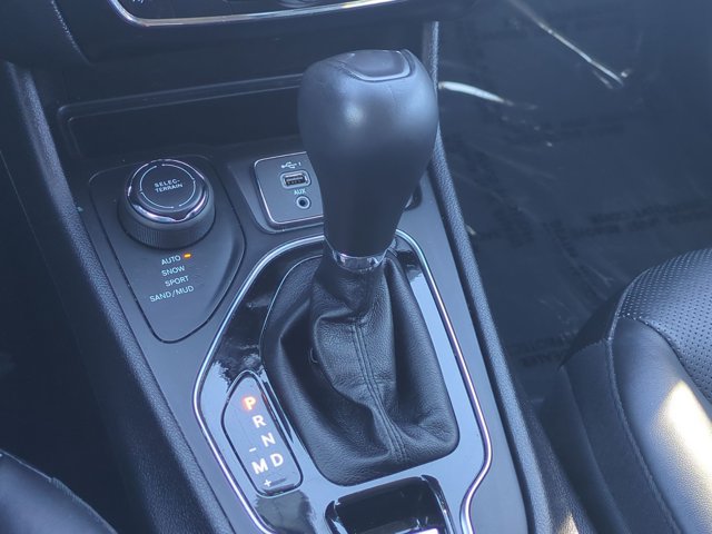 Used 2019 Jeep Cherokee Limited AWD/4WD image 12