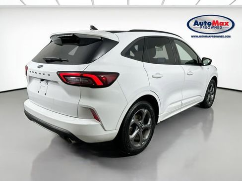 Used 2023 Ford Escape ST-Line image 2