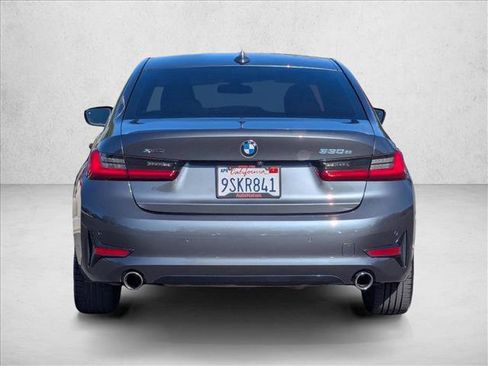 Used 2021 BMW 330e xDrive w/ Premium Package image 7