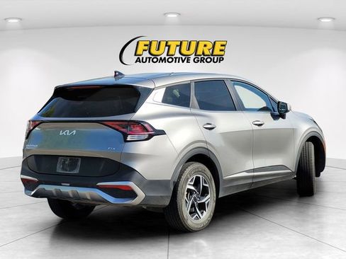 Used 2023 Kia Sportage LX AWD/4WD image 7