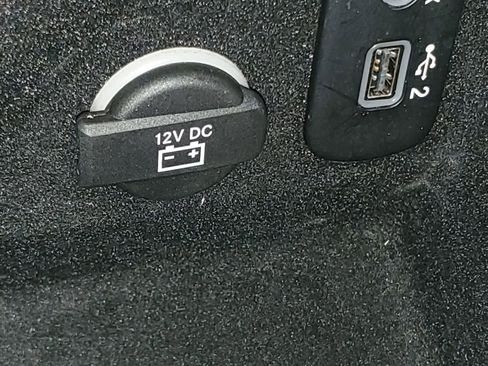 Used 2020 Dodge Challenger SXT RWD image 32