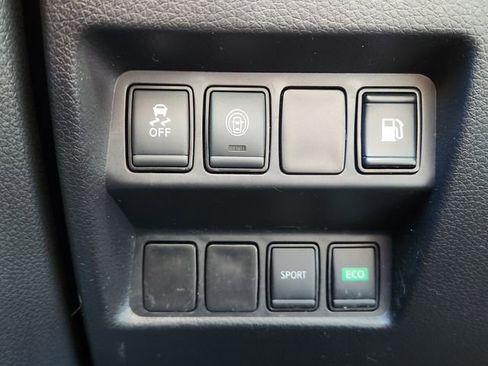 Used 2019 Nissan Rogue S image 21