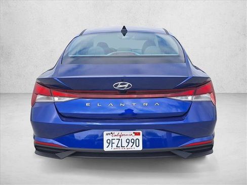 Used 2023 Hyundai Elantra SEL w/ Convenience Package FWD image 6