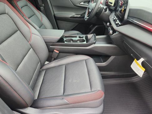 New 2026 Chevrolet Equinox RS w/ LPO, Floor Liner Package image 11