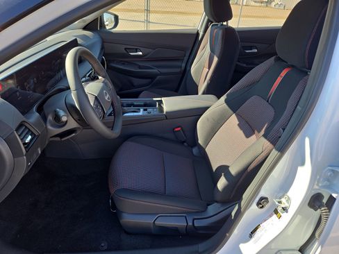 New 2026 Nissan Sentra SR w/ Floor Mat Package image 10