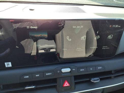 New 2025 Kia K4 LXS image 22