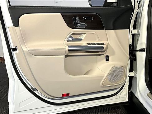 New 2026 Mercedes-Benz GLA 250 4MATIC image 11