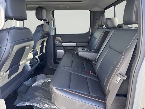 New 2026 Ford F250 Lariat w/ Black Appearance Package image 31