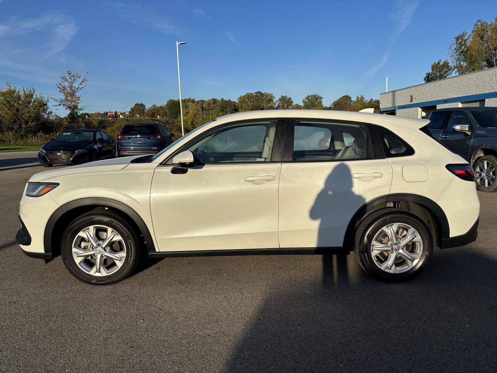 Used 2024 Honda HR-V LX image 2