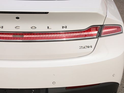 Used 2019 Lincoln MKZ Reserve image 18