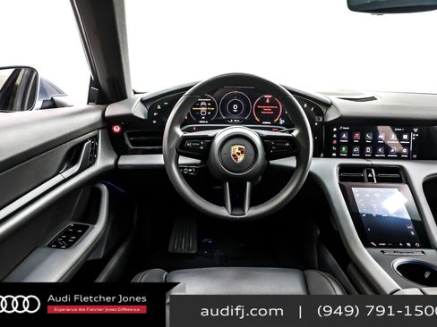Used 2023 Porsche Taycan image 5
