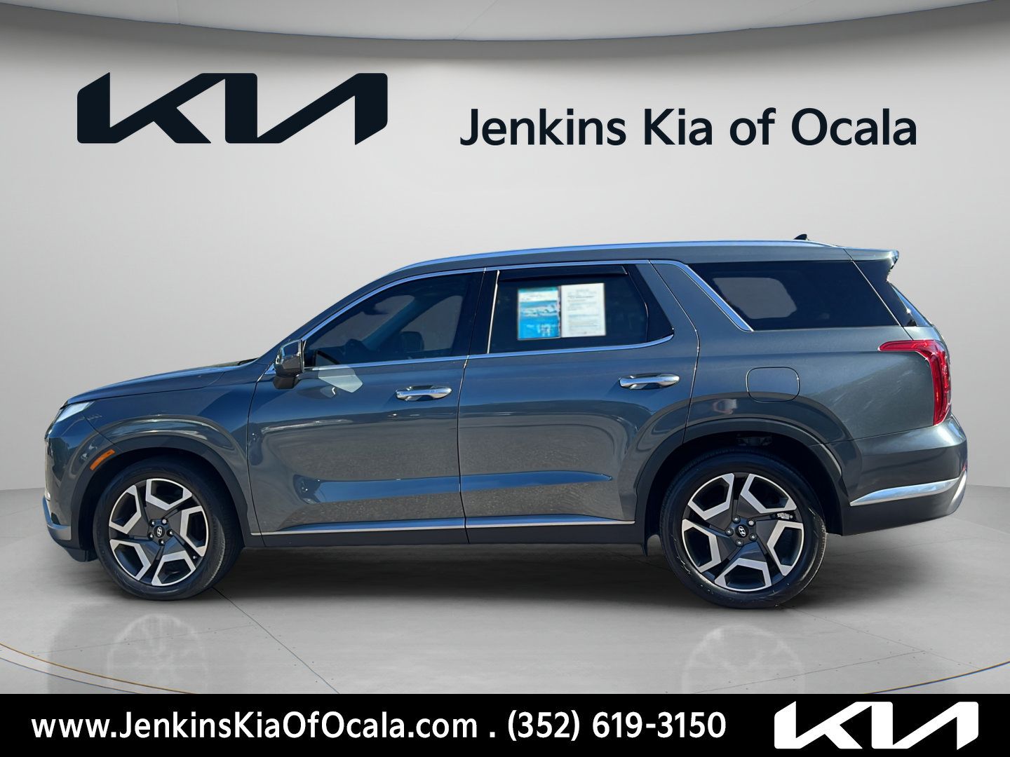 Used 2023 Hyundai Palisade Limited FWD image 6