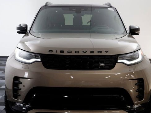 New 2025 Land Rover Discovery Dynamic SE image 21