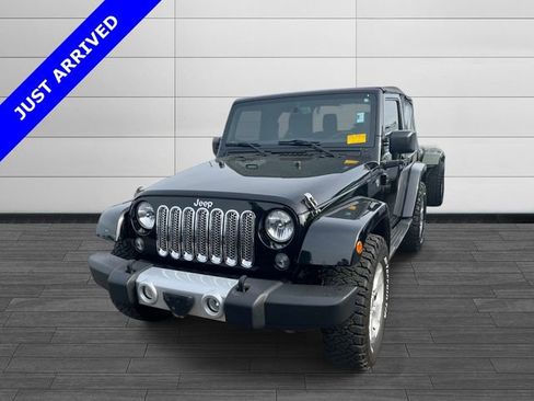 Used 2015 Jeep Wrangler Sahara AWD/4WD image 4